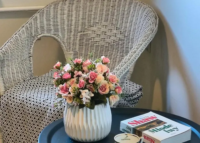 Dom Nad Jeziorem Tatil Evi